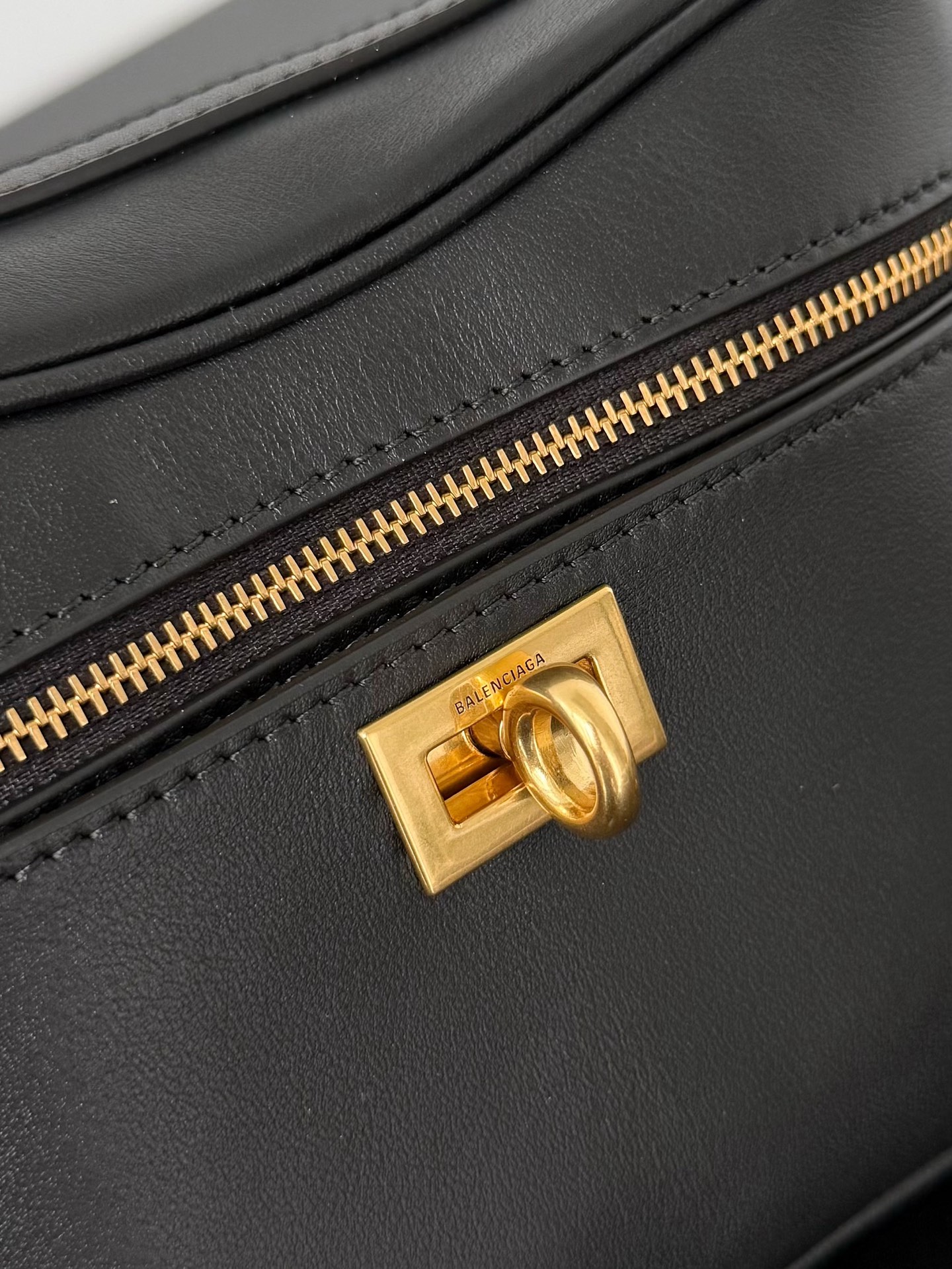 Balenc*iaga Rodeo Vanity Crossbody Bag-18*12.9*8.3CM