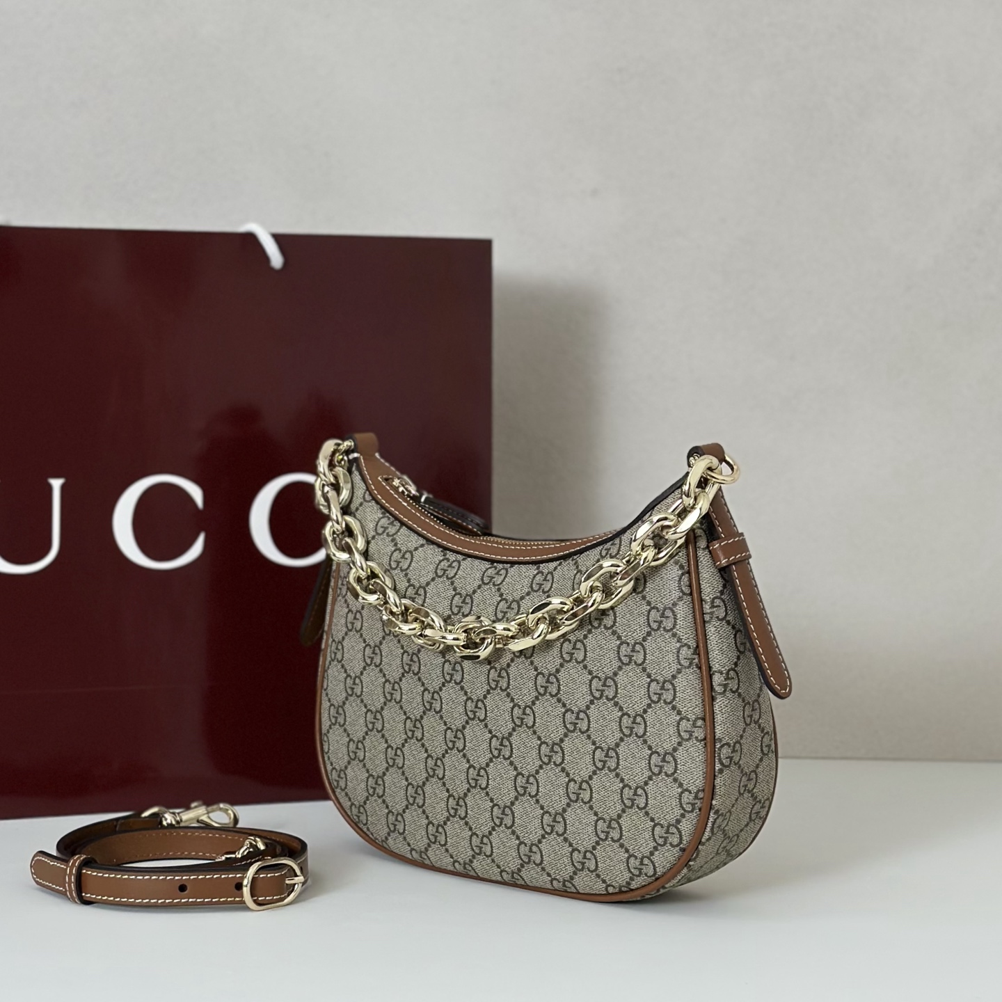 Gv*c* GG Emblem Medium Shoulder Bag-25.5*20CM