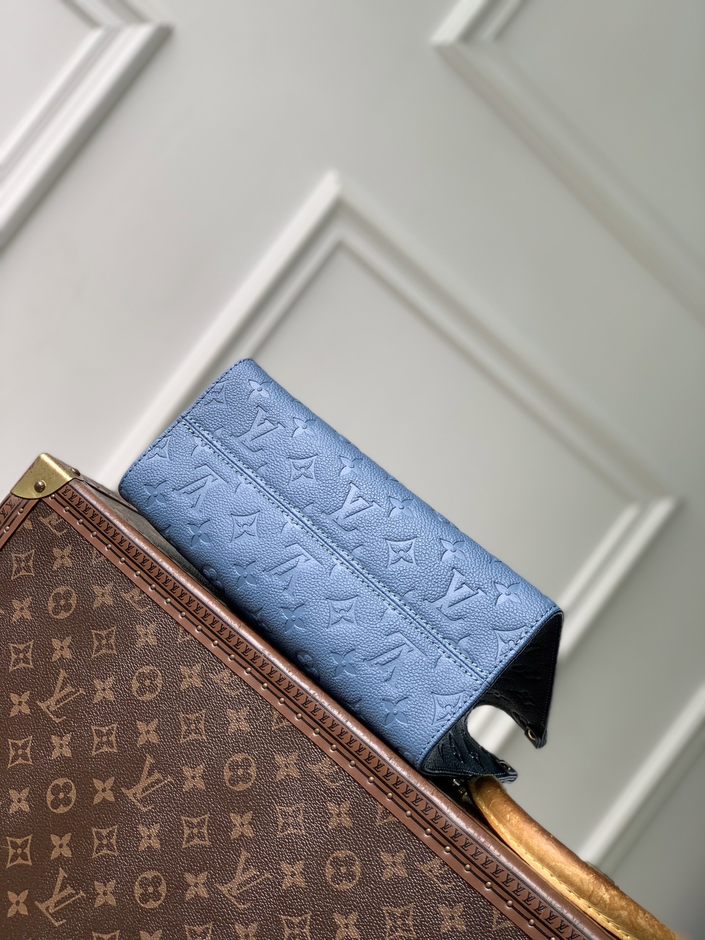 L0vis Vvtt0n OnTheGo Monogram Bold Handbag-M14576-19 x 11.5 x 25CM