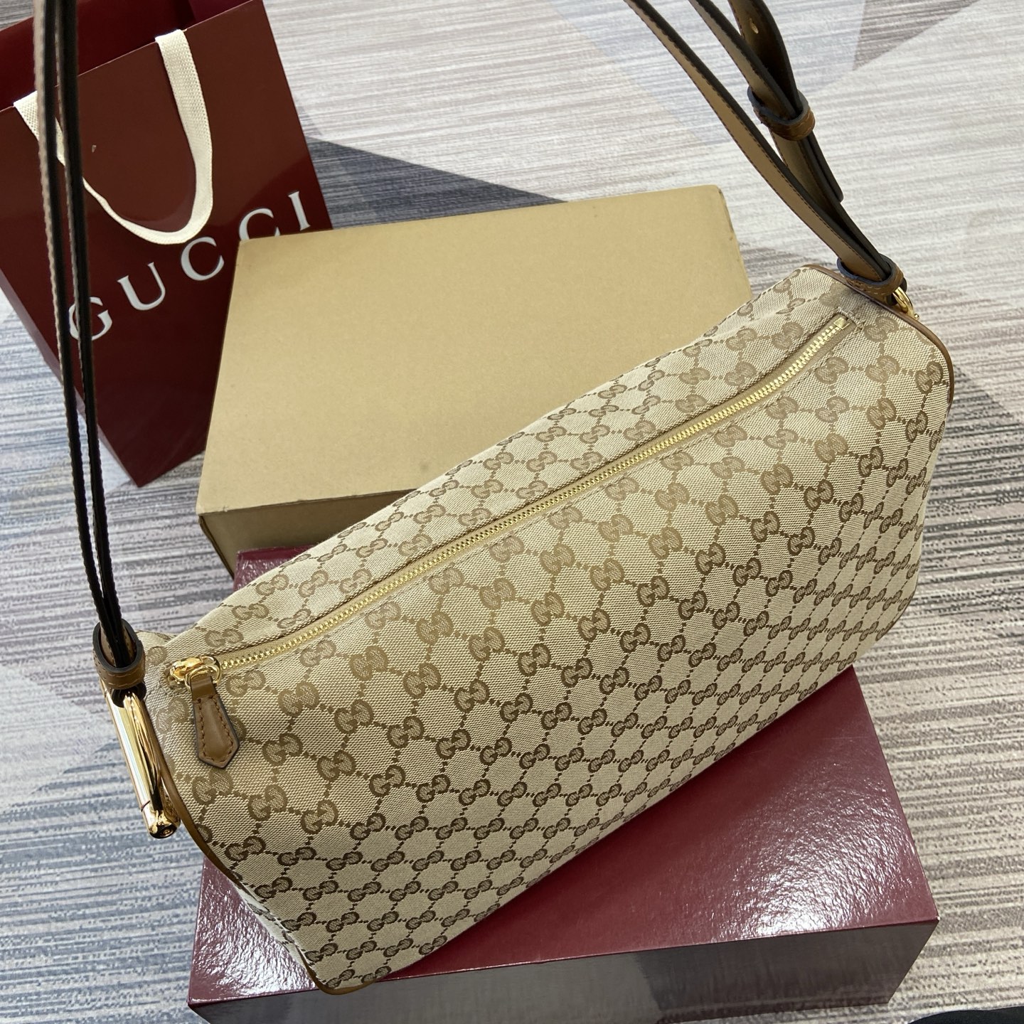 Gvc*1 Half Horsebit Small Shoulder Bag-31.5*17*12CM