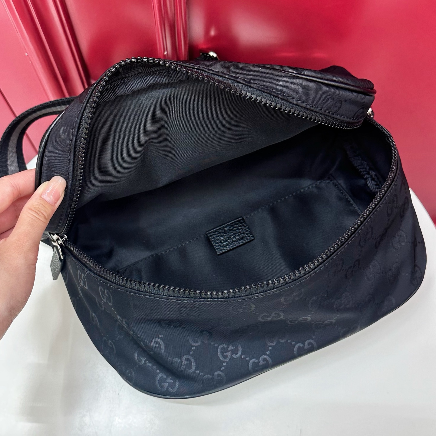 Gu*cci Black Leather Hip Sack-27*12*14CM