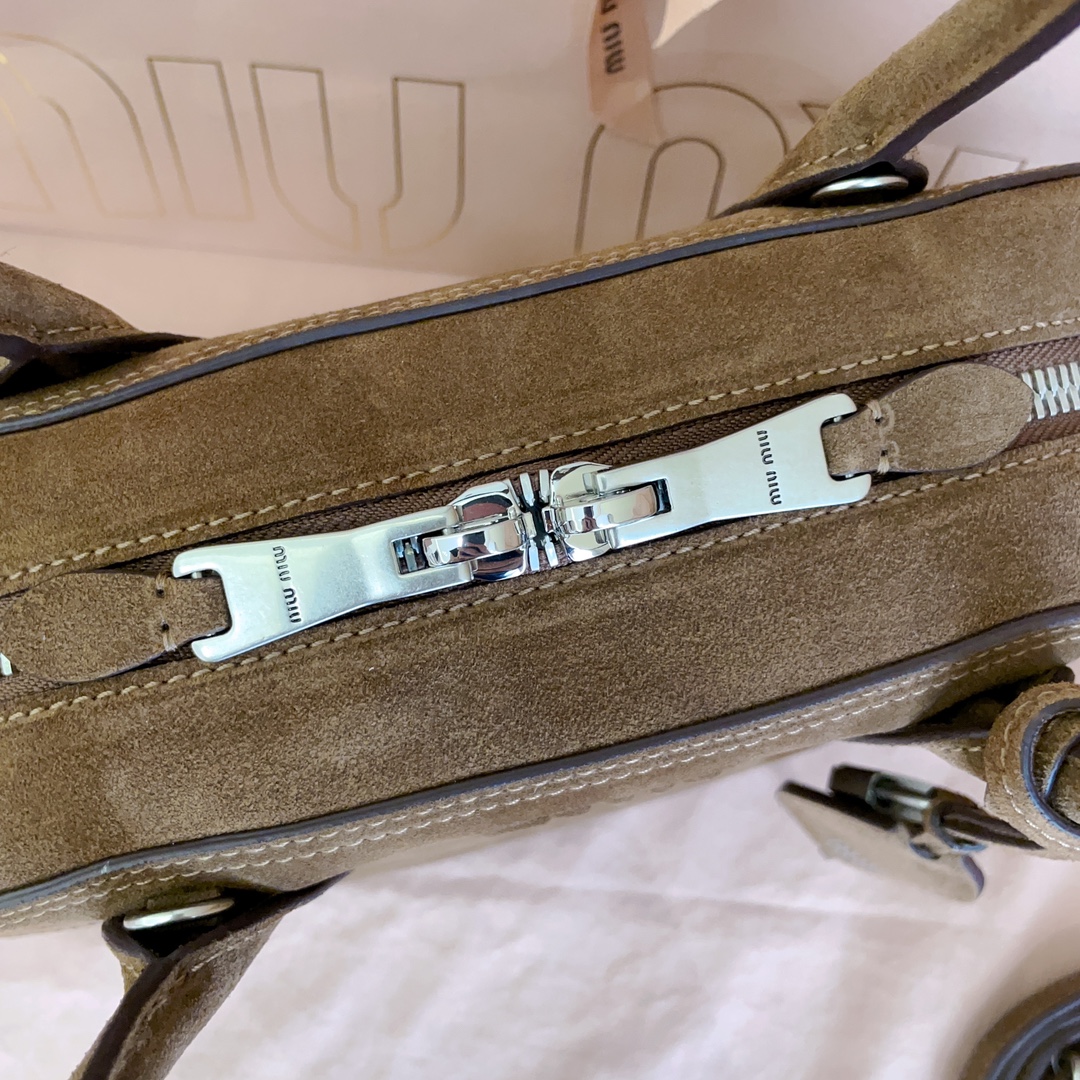Miu Miu Vivant Top Handbags-32X19.5X11CM