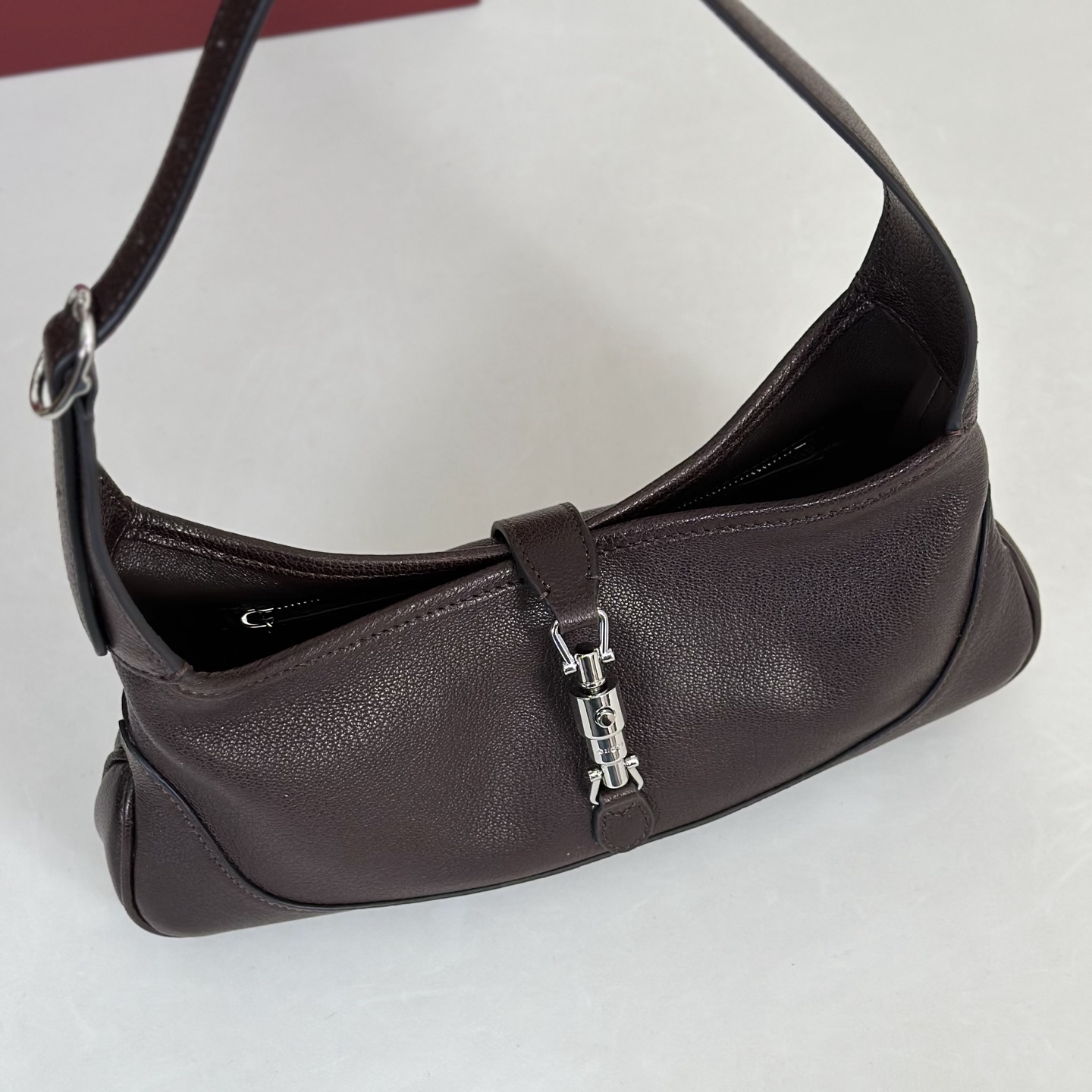 Gvc*1 Jackie Shoulder Bag In Brown Leather-27*13*.3.5CM