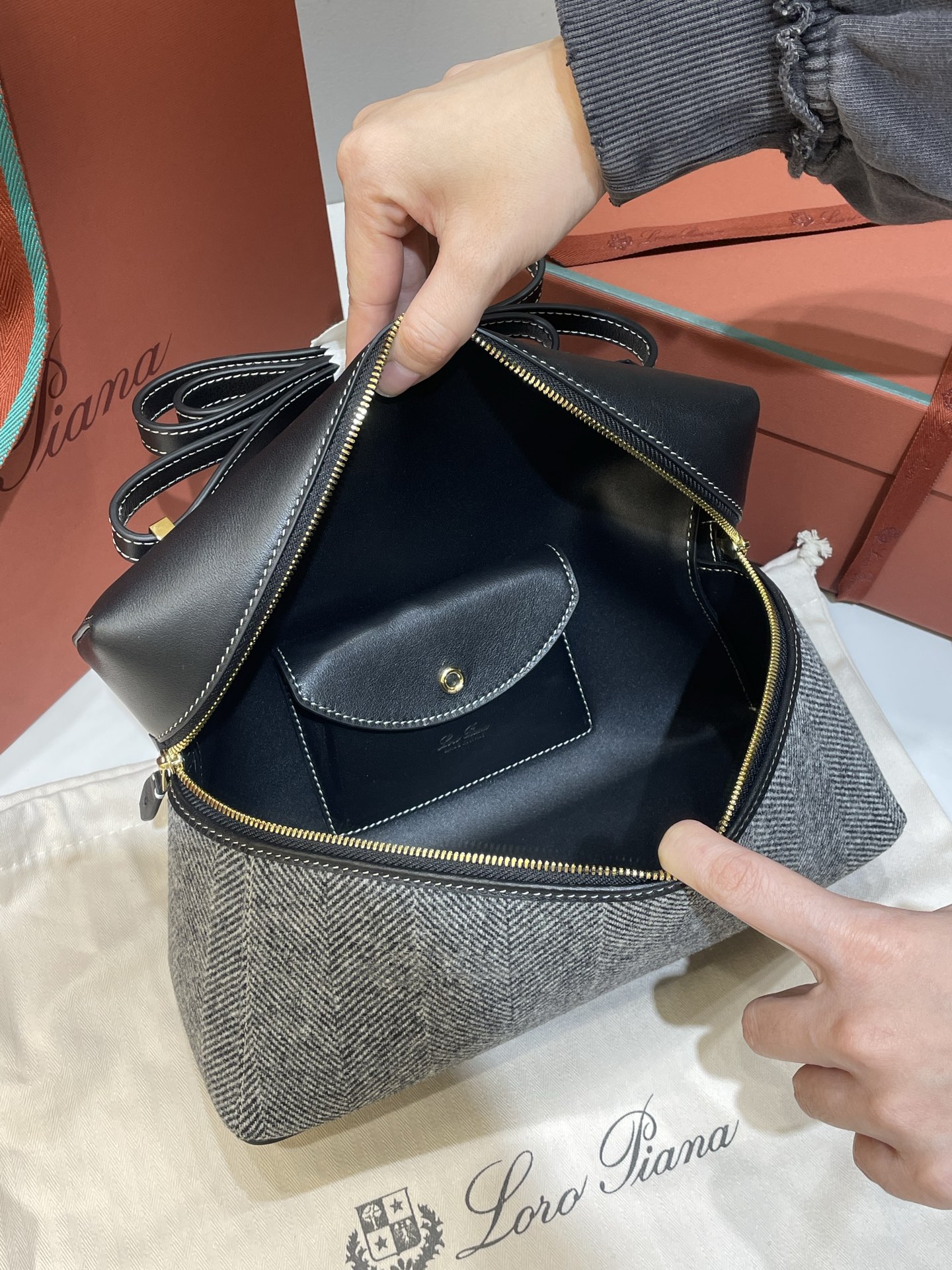 L0r0 P1ana Extra Bag L27-16*27*10CM