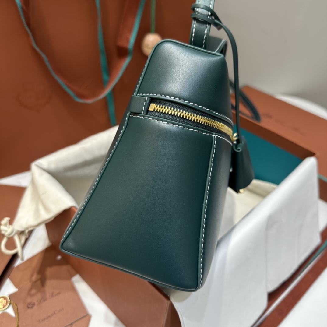 L0r0 P1ana Extra Bag L27-16*27*10CM