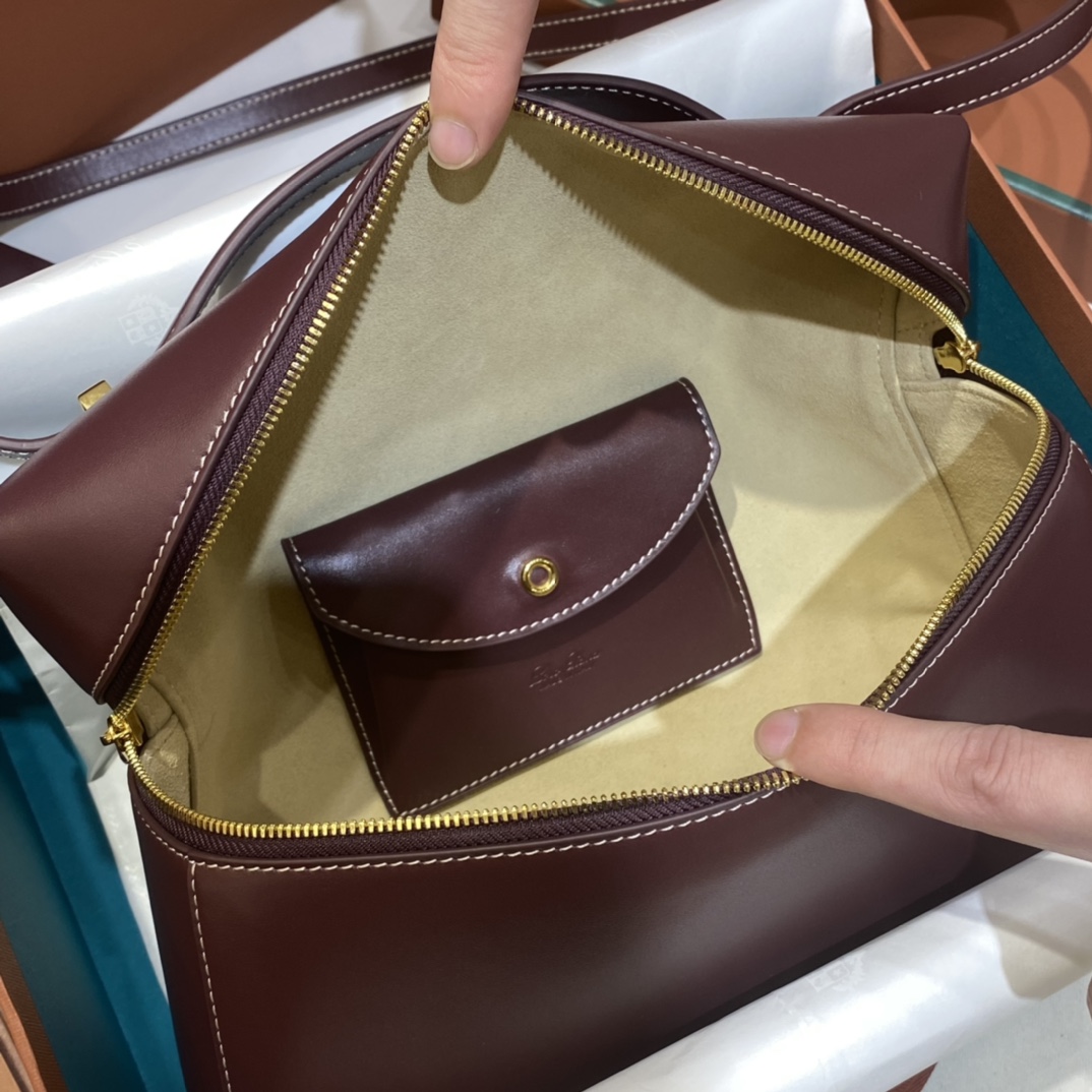L0r0 P1ana Extra Bag L27-16*27*10CM