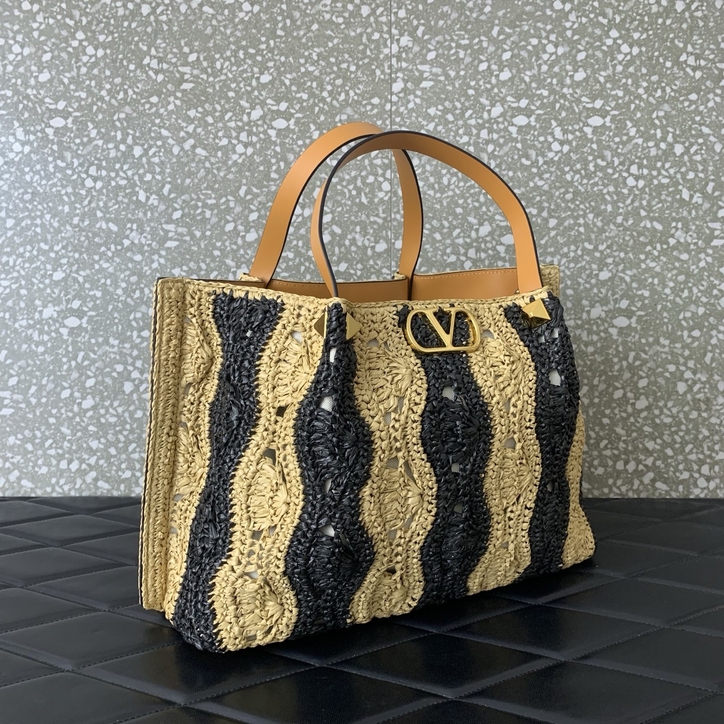 Va1e*ntin0 Garavani VLogo Signature Bag-39*25.5**19CM