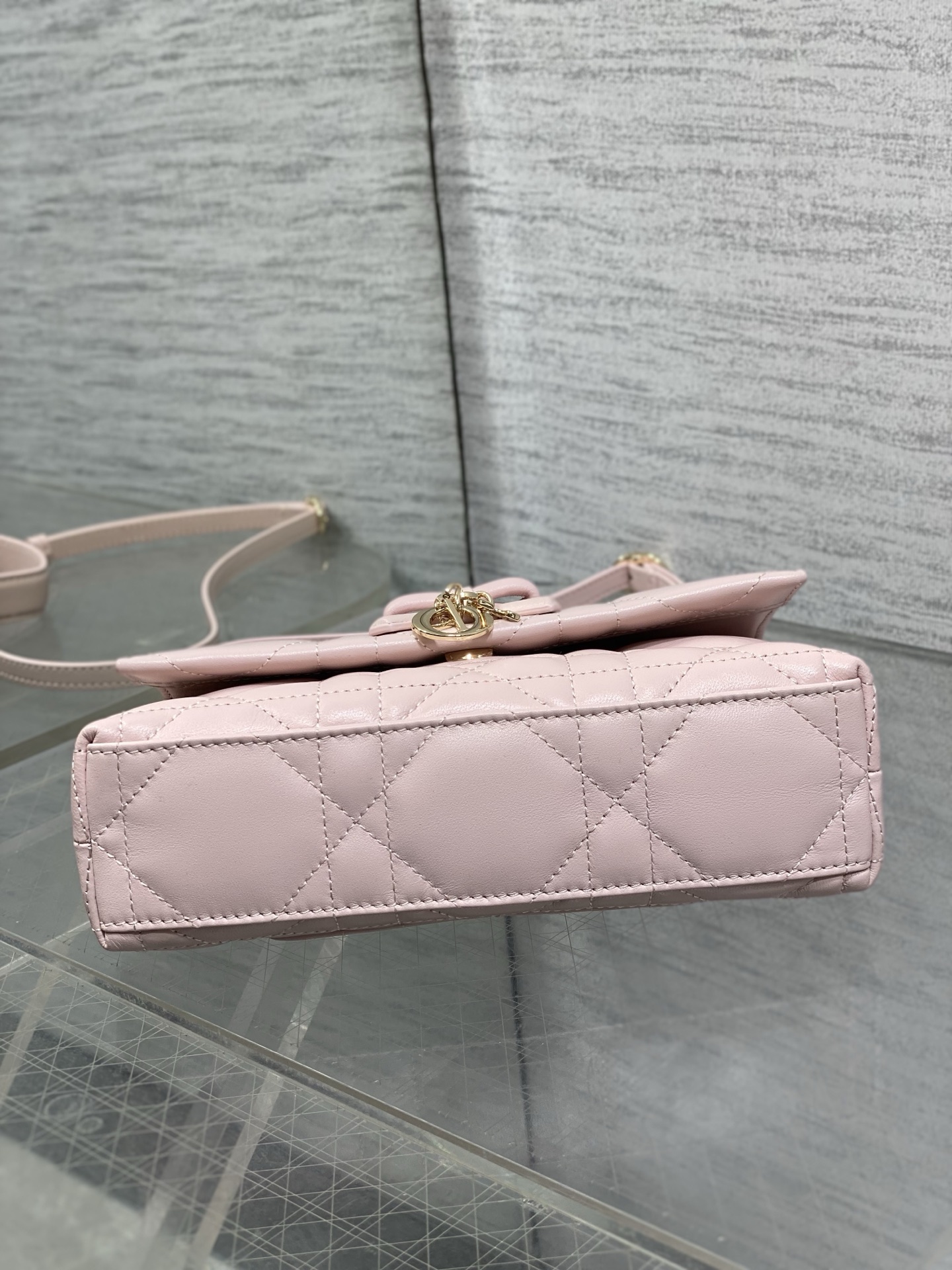 Diro Mini Bag with Chain Soupir Pink Macrocannage Lambskin-21*11.5*7CM