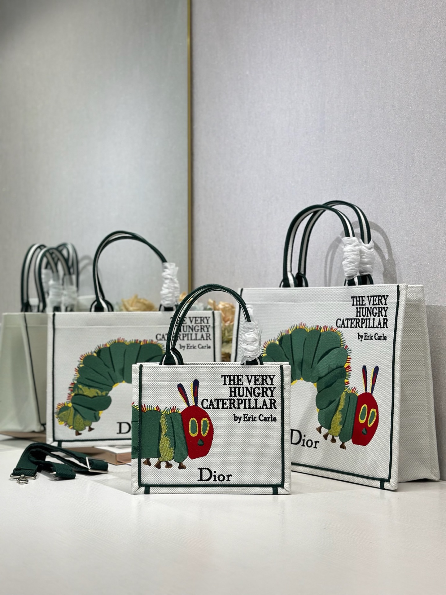 Diro Book Tote