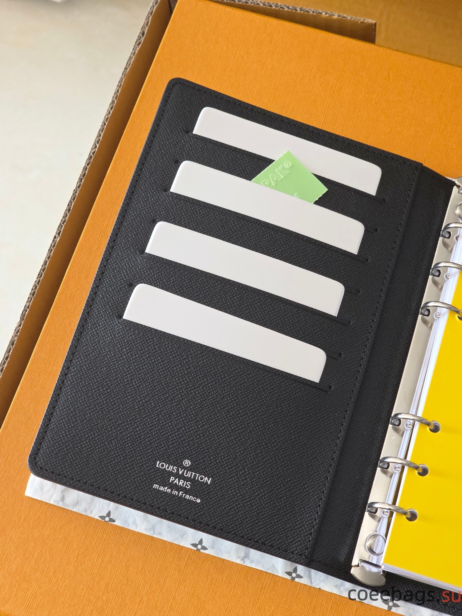L0vis Vvtt0n Medium Ring Agenda Cover-14*18CM
