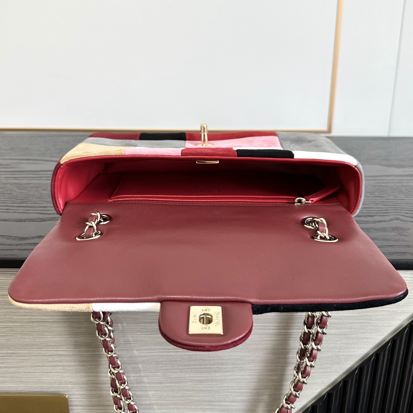 Cha*nel Grained Calfskin Small Souplissimo Maxi Flap-32CM