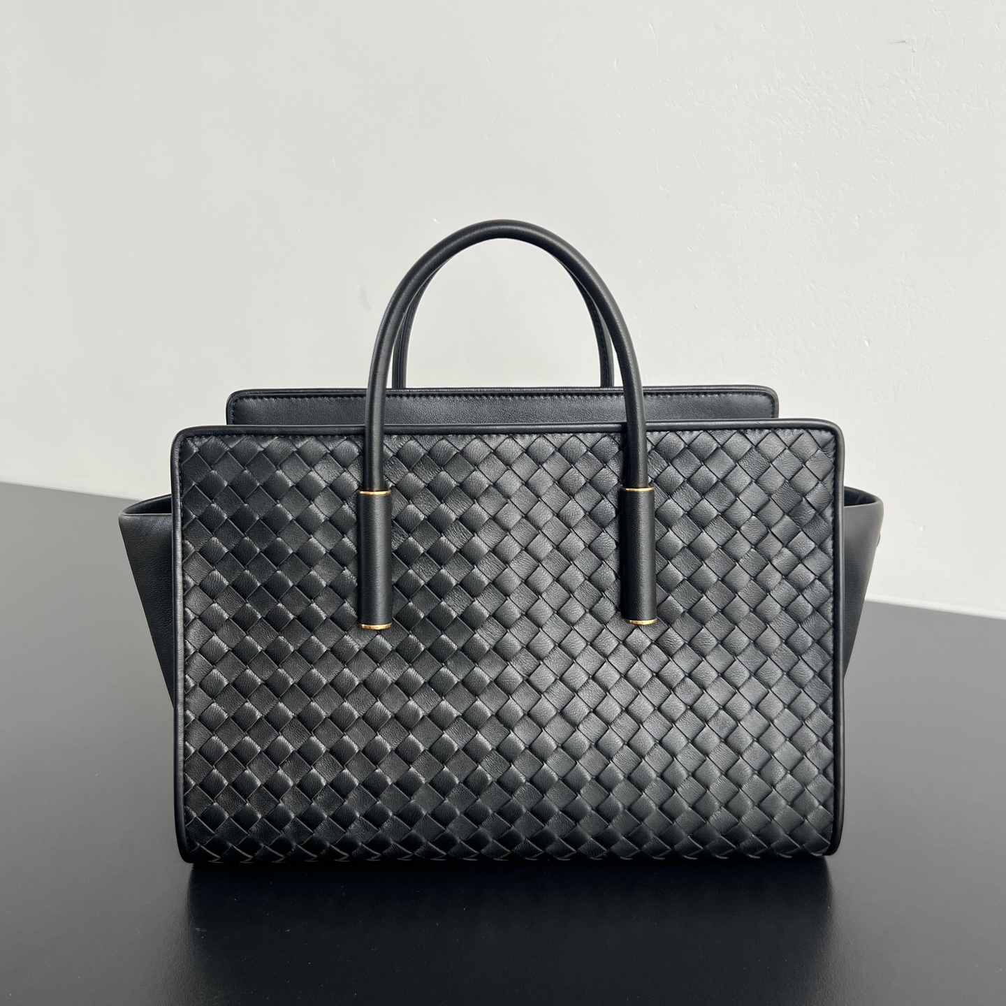 B0tt*ga Ven*ta Barbare Tote-30x20x18CM