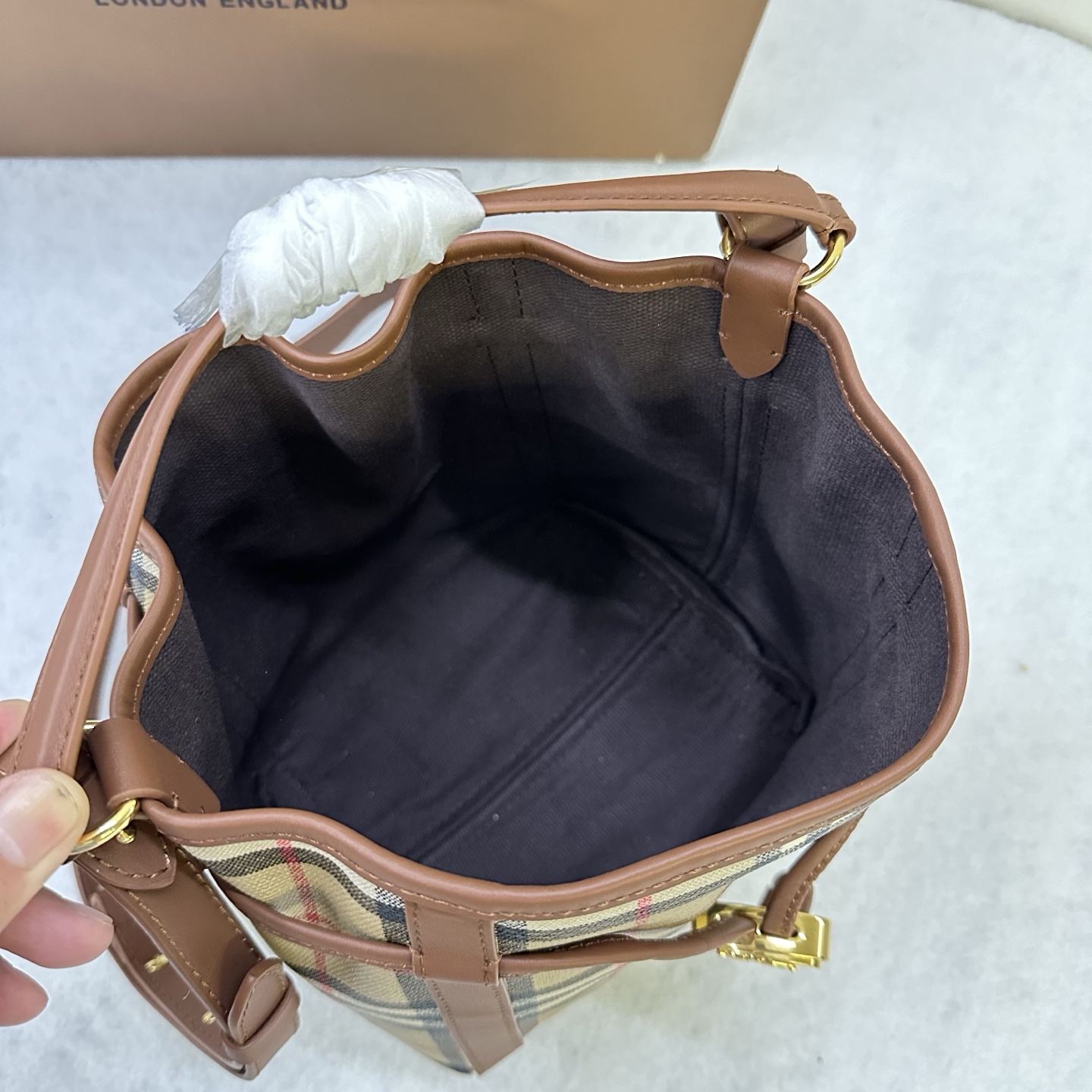 Burberr.y Mini Check Bucket Bag-13 x 18 x 20CM