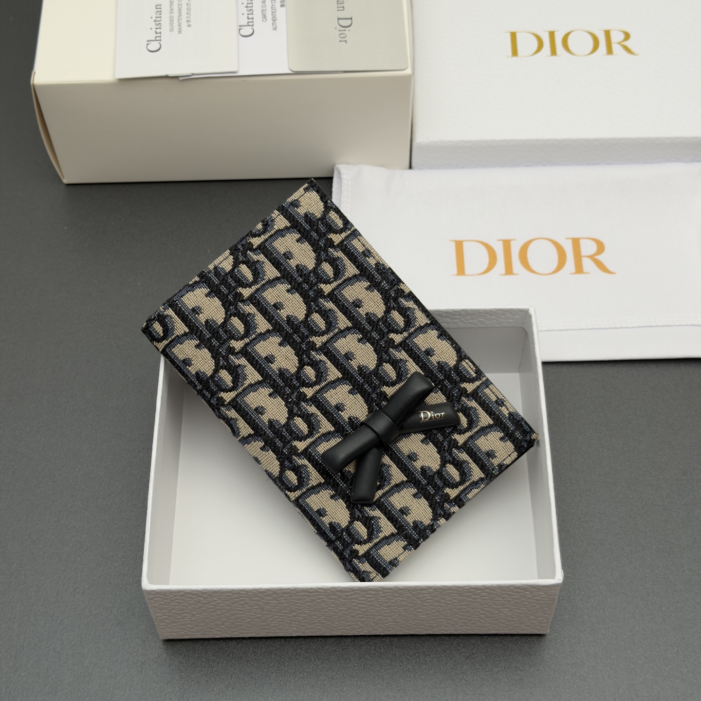 Diro Oblique Promenade Passport Holder-10*14*2CM