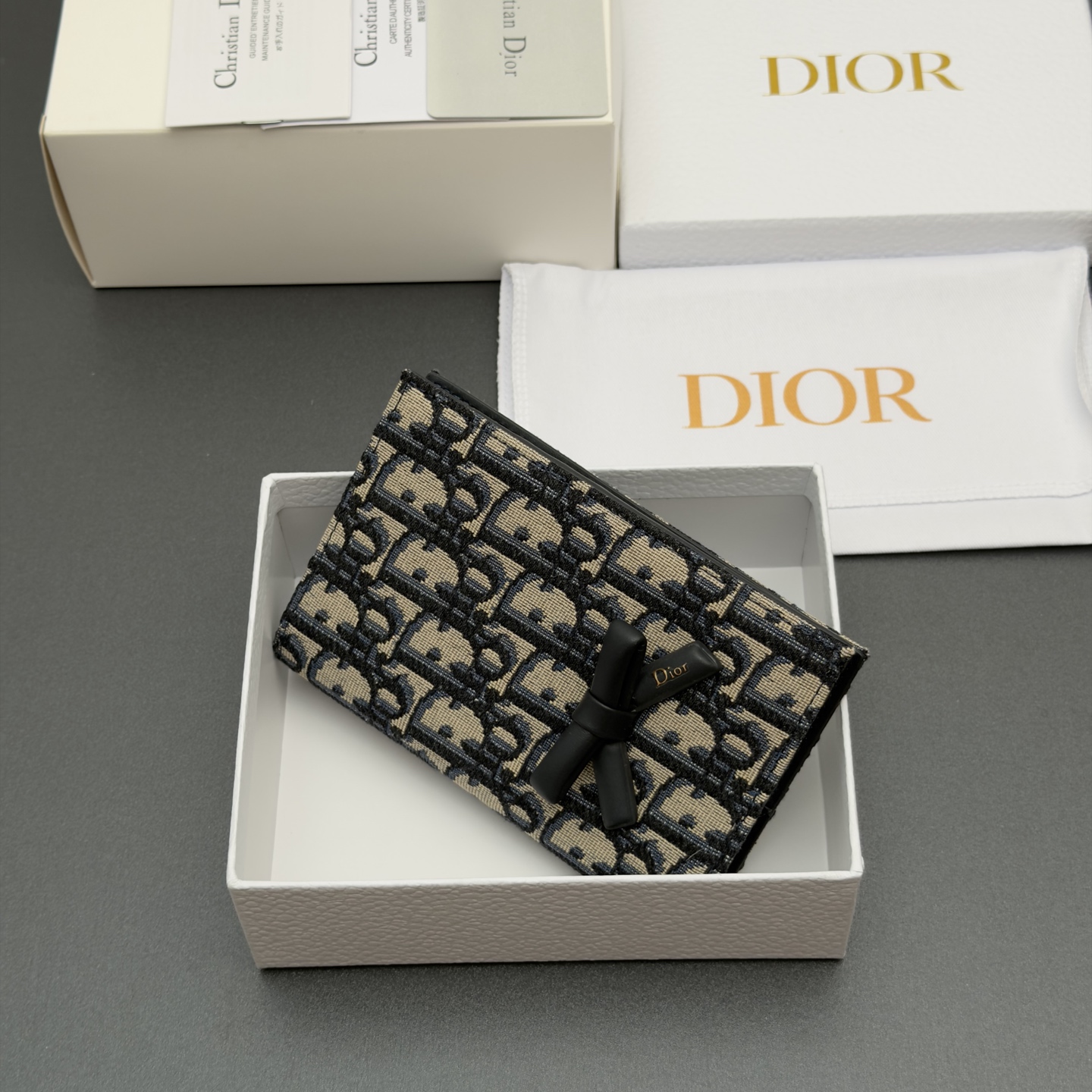 Diro Oblique Promenade Passport Holder-10*14*2CM