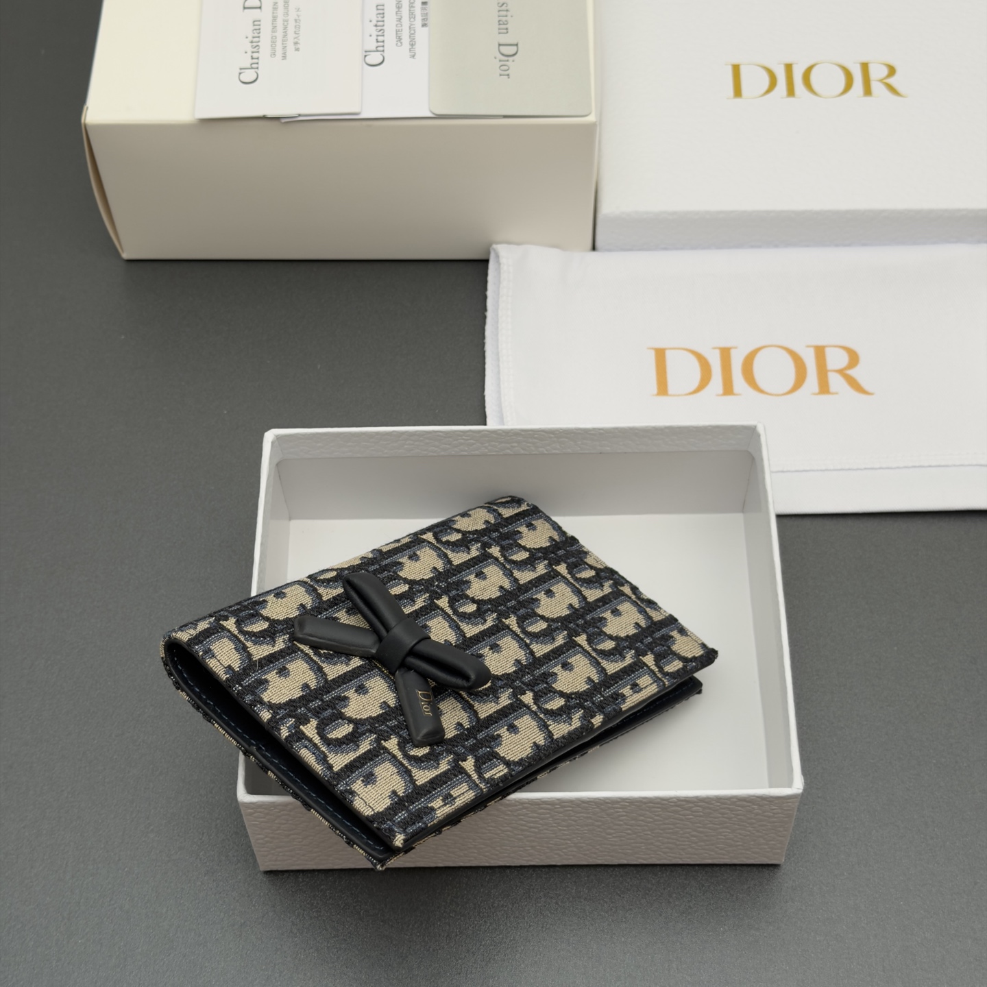 Diro Oblique Promenade Passport Holder-10*14*2CM