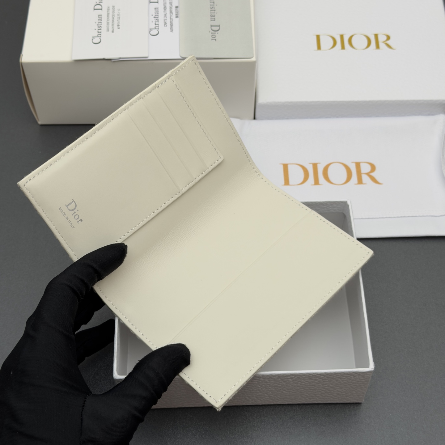 Diro Oblique Promenade Passport Holder-10*14*2CM