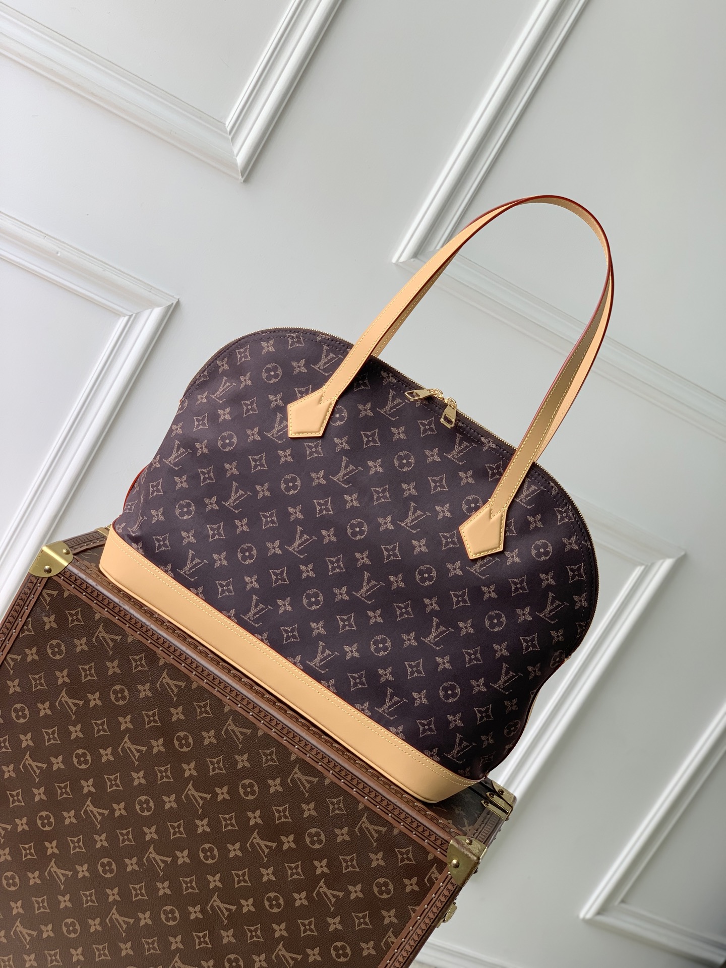L0vis Vuitto*n Alma Shoulder MM-M2A509-36 x 28 x 17CM