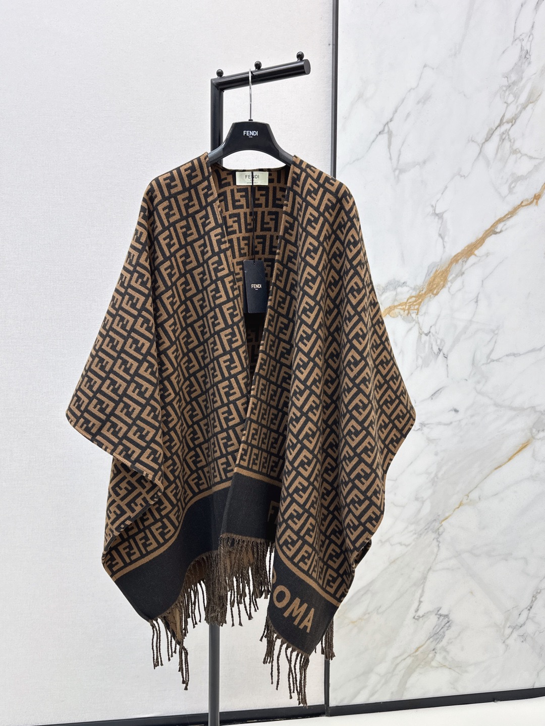 FE*NDI FF-logo Print Poncho | Brown