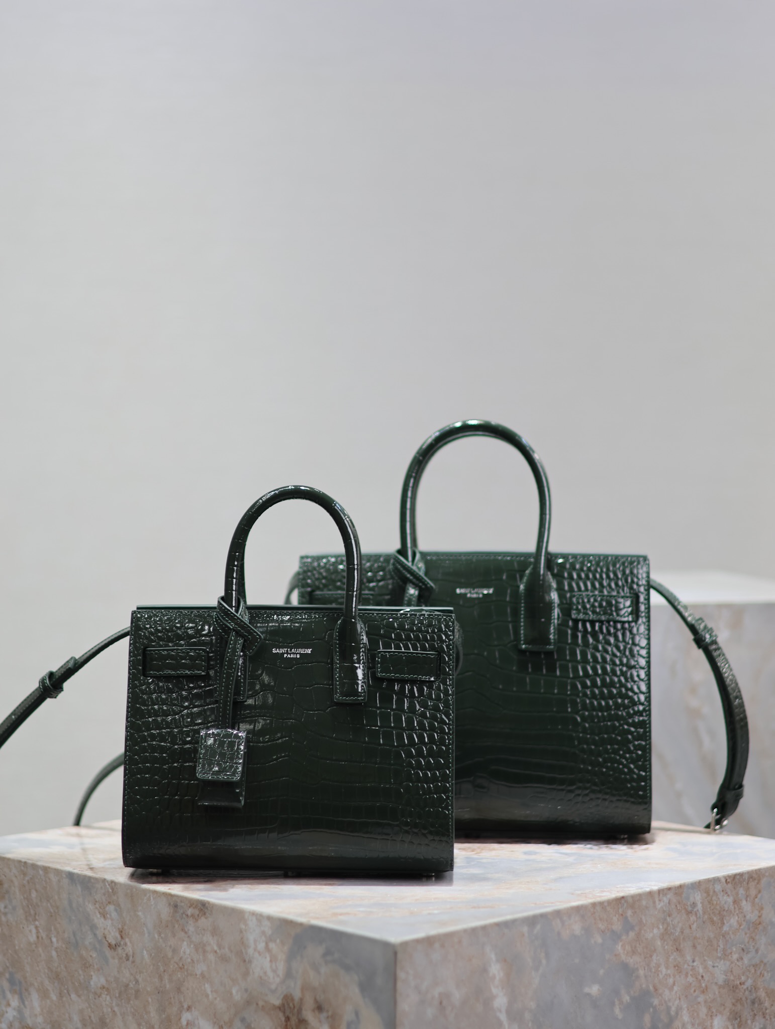 Y51 Sac De Jour-22x18x10.5&26x20.5x12.5CM