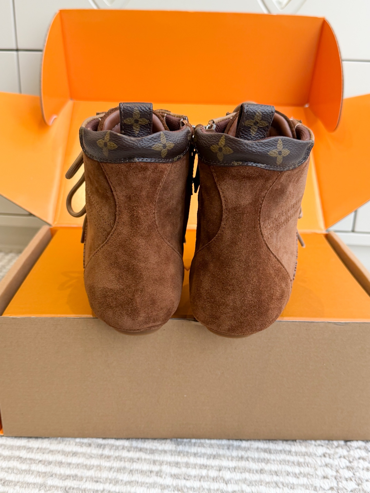 Loui*s Vvtt0n Sneakerina Ankle Boot (EU35-41)