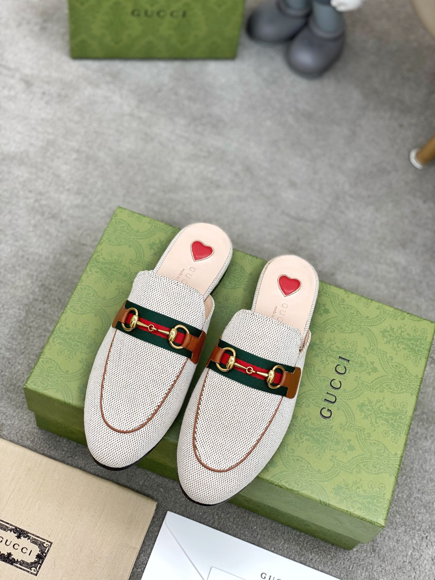 G*u*i loafers