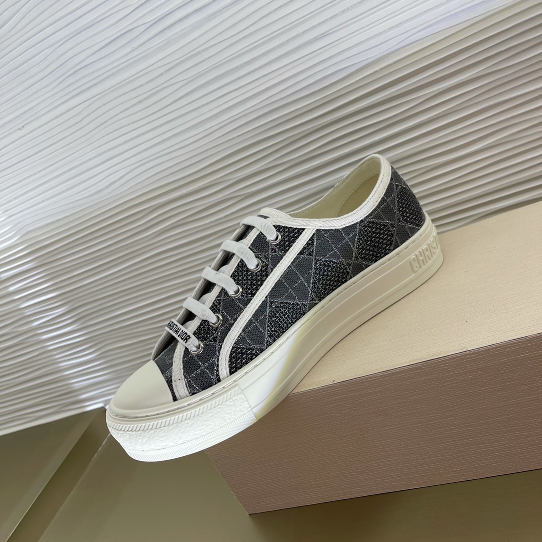 D*or sneakers