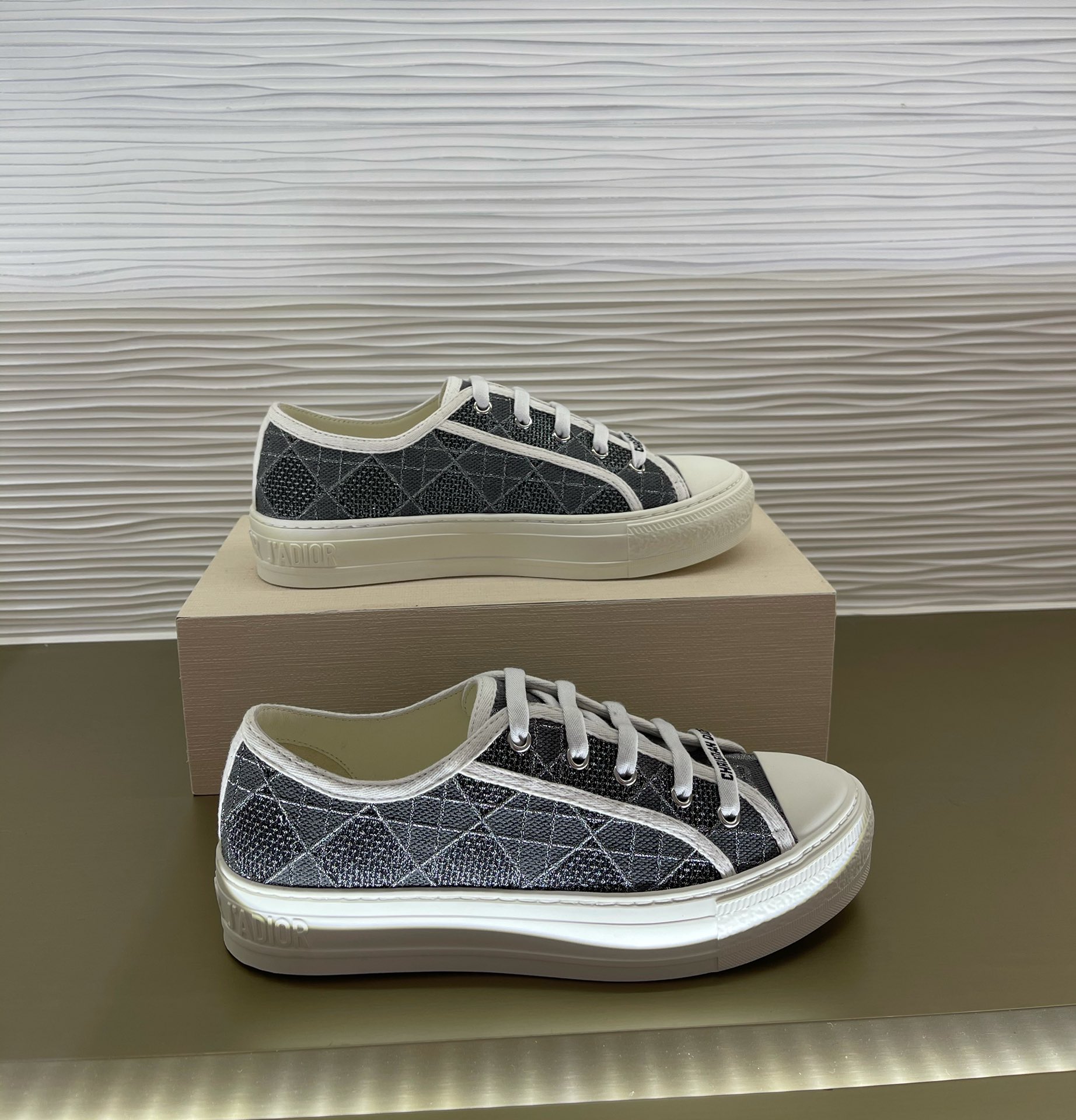 D*or sneakers