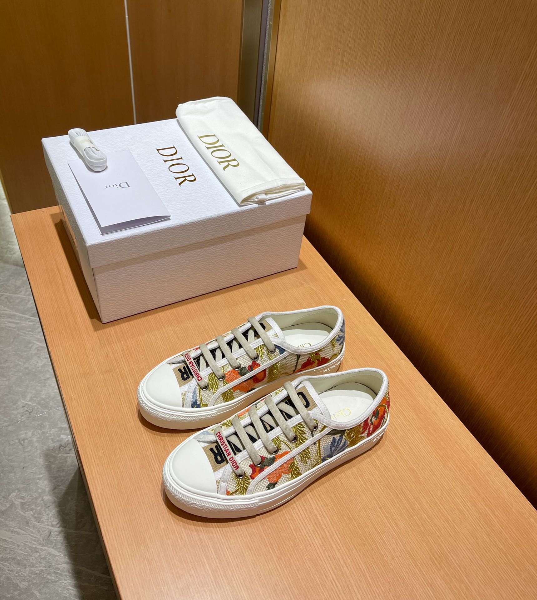 D*or sneakers