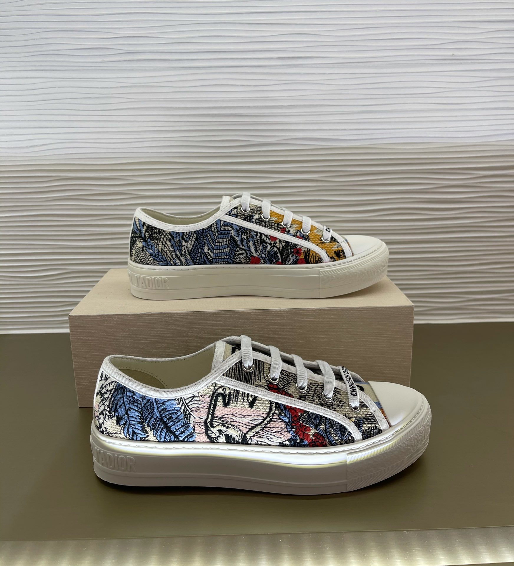 D*or sneakers