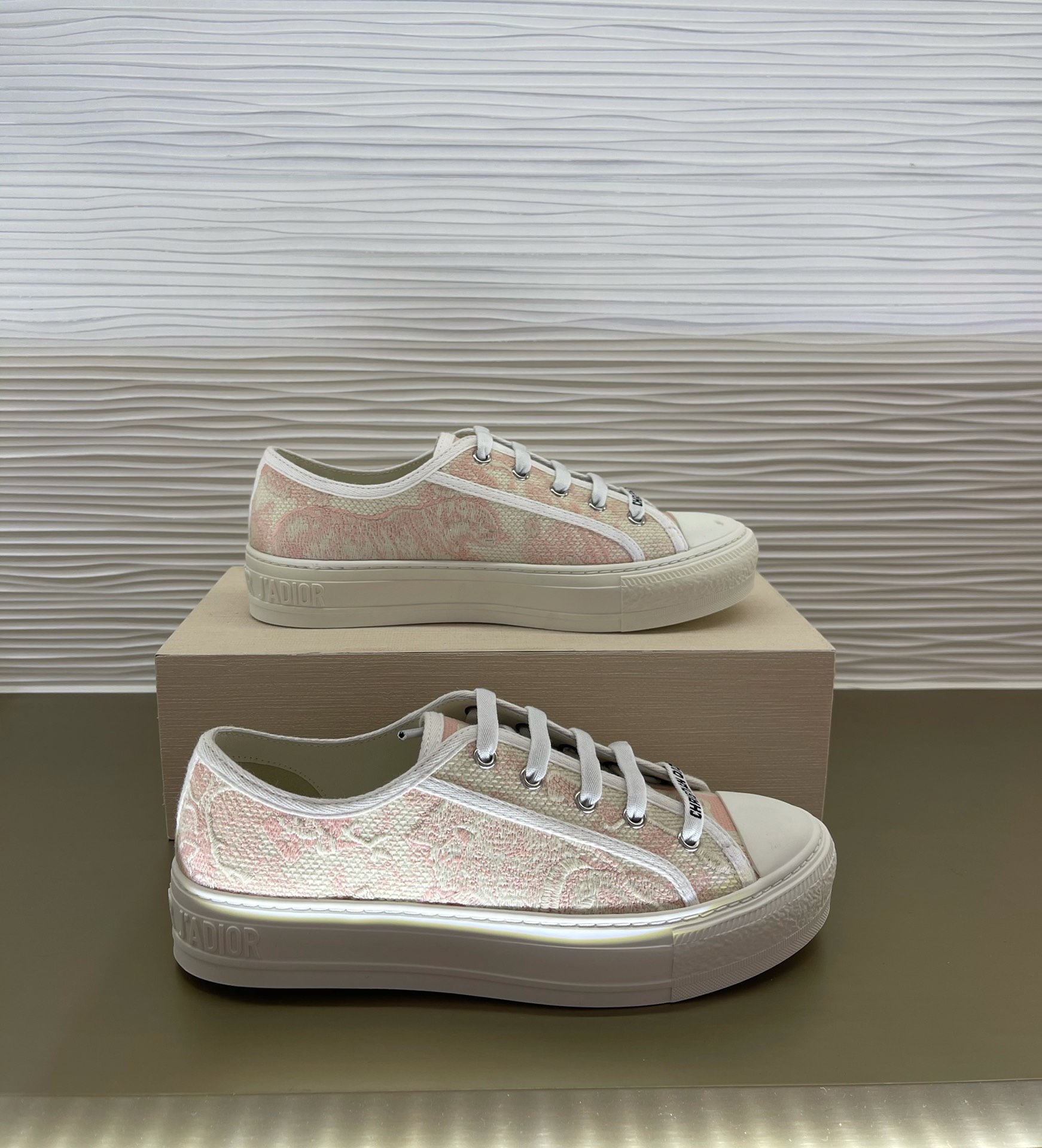 D*or sneakers